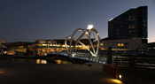 English: Grimshaw Architects Seafarers Footbridge & Melbourne Convention and Exhibition Centre in South Wharf