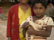 English: Children in Raisen district (Bhil tribe), MP, India. Français : Enfants dans le district de Raisen (tribu Bhil), M.P., Inde.