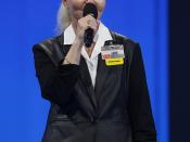Store Manager Jane Marshall Introduces Rob Walton at the 2011 Walmart Shareholders' Meeting