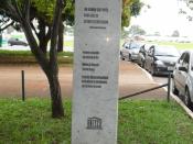English: A Monument about Paulo Freire in front of Ministy of Education Português: Um monumento em homenagem a Paulo Freire em frente ao Ministério da Educação