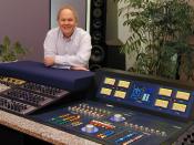 English: Bob Ludwig, President of Gateway Mastering Studios in his studio :Console: SPL (Sound Performance Lab) MMC 1 Multichannel Mastering Console :;Outboards :* MANLEY Massive Passive EQ (×3) :* SPL (Sound Performance Lab) TUBE-VITALIZER #9530 :*