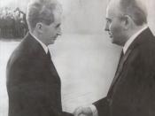English: Communist leaders Nicolae Ceauşescu of Romania (left) and Mikhail Gorbachev of the Soviet Union.