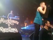 English: Macklemore(right) performing with Ryan Lewis at the Showbox in Seattle