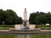 Littlefield Fountain and Main Building of The University of Texas at Austin. The area leading up to the Tower from the Fountain is known as the South Mall.