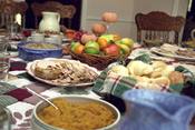 English: Photo showing some of the aspects of a traditional US Thanksgiving day dinner.