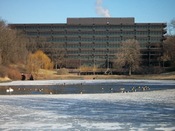 English: Deere & Company World Headquarters building in Moline, Illinois, USA