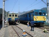 Česky: Příměstská železnice v Japonsku