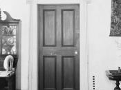 English: McWilliams House, 400 Clifton Street, Camden, Wilcox, AL. DOOR IN S. WALL OF LIVING ROOM. (Known in 2010 as the McWilliams-Cook House, it was built in 1851.)