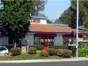 English: A typical Carl's Jr. fast food restaurant. This one is located in Sunnyvale.