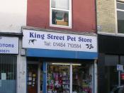 English: King Street Pet Store - King Street