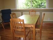 English: Wooden kitchen table and chairs