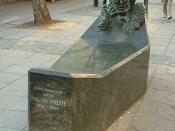 Hambling, A Conversation with Oscar Wilde (1998), green granite and bronze, Adelaide Street, near Trafalgar Square, London