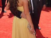 English: Actress Jennifer Love Hewitt and Jamie Kennedy at the 2009 Primetime Emmy Awards.