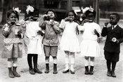 English: First graders from the Miner Normal School in Washington, D.C. brushing their teeth. Their teacher was Ada Hand.
