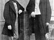 English: Gustav Robert Kirchhoff (left) and Robert Bunsen (right) Ελληνικά: Ο Γκούσταβ Κίρχοφ (αριστερά) με τον Ρόμπερτ Μπούνσεν (δεξιά).