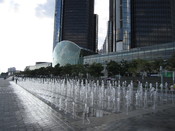 English: This is a warm-weather photo of the detail of the General Motors Riverfront Plaza & Promenade.