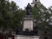 statue of William Gladstone outside the church of St Clement Danes