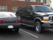 English: Toyota Camry (left) and Ford Excursion (right).