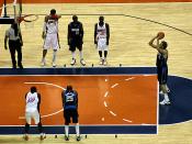 Freiwurf Dirk Nowitzki beim NBA Spiel der Dallas Mavericks gegen den Gastgeber Charlotte Bobcats.