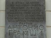 English: Commemorative plaque of Antonio Gramsci in Moscow, Russia. Deutsch: Gedenktafel für Antonio Gramsci in Moskau.