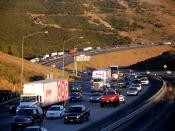 Traffic congestion on northbound Interstate 5 (California) (the Golden State Freeway) near Pyramid Lake (California). Photographed by user Coolcaesar on June 16, 2006.
