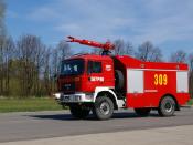 English: A MAN fire truck. Photo taken at the airport in Królewo Malborskie