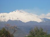 English: Mount Etna, Sicily, topped in snow Italiano: La cima dell'Etna era coperta di neve