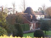 English: Ashbud Oast, Birling, near to Birling, Kent, Great Britain. On access road to Birling Lodge.