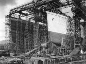 English: RMS Olympic and RMS Titanic under construction in Belfast, Ireland, ca. 1910