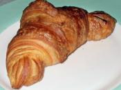 English: Croissant, of unknown origin, associated with France. Cafés often offer Croissants for breakfast. Deutsch: Croissant. . Français : Croissant. 日本語: クロワッサン. クロワッサン. クロワッサン. クロワッサン. Italiano: Un croissant.