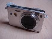 English: My DSC-W170 digital camera Français : Mon appareil photo numérique Sony DSC-W170