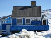 Radio Upernavik. The local radio station in , . The broadcasts can be received from most of the settlements in the enourmous Upernavik district. Français : Radio Upernavik, la station radio locale d'Upernavik (Groenland). Les programmes peuvent être enten