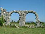 Italiano: gli archi della basilica di Burnum (Croazia)