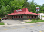 English: Pizza Hut restauraunt in Athens, Ohio, United States.