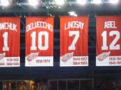 English: Retired Numbers Detroit Red Wings Deutsch: Die Banner mit den gesperrten Nummern des Eishockeyteams Detroit Red Wings in der Joe Louis Arena in Detroit, Michigan Polski: Zastrzerzone numery Detroit Red Wings