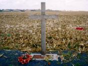 A cross, left near Ieper in Belgium in 1999, to celebrate the site of the Christmas Truce during the First World War in 1914. The text reads: 1914 - The Khaki Chum's Christmas Truce - 1999 - 85 Years - Lest We Forget.