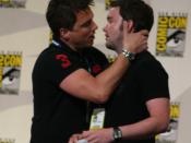 English: John Barrowman and Gareth David-Lloyd going in for a kiss at the Comic Con convention (2008)
