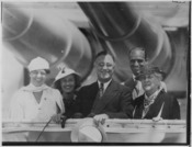 Franklin D. Roosevelt, Eleanor Roosevelt, Sara Delano Roosevelt, and Mr. and Mrs. James Roosevelt in New York City... - NARA - 197052
