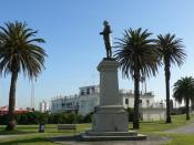 Captain Cook Statue and Royal Yacht Squadron Buildings