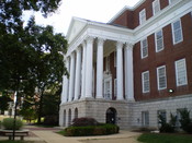 English: McKeldin Library, on the campus of the University of Maryland, College Park.