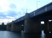English: Victoria Bridge in Penrith over the Nepean River, Sydney, Australia. Taken September 2006 by me.
