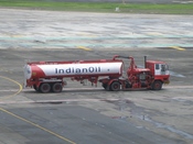 English: tanker in front of terminal 1C of