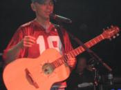 Kenny Chesney performing at the Jupiter Bar and Grill in Tuscaloosa, AL in Spring 2008.