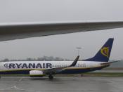 English: Ryanair Boeing 737-800 (Next Generation) EI-DWF at Brussels South Charleroi Airport. Nederlands: Ryanair Boeing 737-800 (Next Generation) EI-DWF op Brussels South Charleroi Airport.