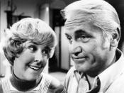 English: Publicity photo of Georgia Engel and Ted Knight from The Mary Tyler Moore Show.