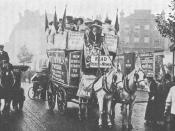 English: Members of the Women's Social and Political Union campaigning for women's suffrage in Kingsway