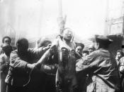 English: Massacre in China (lingchi torture in Beijing around 1910] : photoghraph / Rol Français : Massacre en Chine du lingchi à Pékin aux alentours de 1910 : de presse / Rol