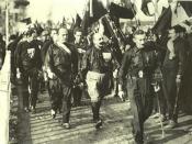 English: Benito Mussolini and Fascist blackshirts in 1920