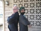 English: Picture of Manpreet Singh & Warren Buffett afer lunch in Omaha