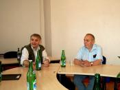 Česky: Ivan Dejmal (vlevo) a Erazim Kohák při představování manifestu 